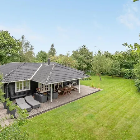Stunning In With Wifi Holiday home